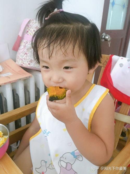 吃贝贝瓜的宝宝